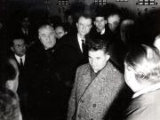 Membri ai conducerii de partid şi de stat la Hidrocentrala de pe Argeş cu prilejul intrării în funcţiune a acesteia. (9 XII 1966) 