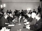 Aspect din timpul convorbirilor lui Nicolae Ceauşescu, secretar general al C.C al P.C.R., preşedintele Consiliului de Stat al R.S.R.,  şi Iosip Broz Tito, preşedintele Republicii Socialiste Federative Iugoslavia, preşedintele Uniunii Comuniştilor din Iugoslavia, care au avut loc la Timişoara. 1.II.1969.  (1 februarie 1969).