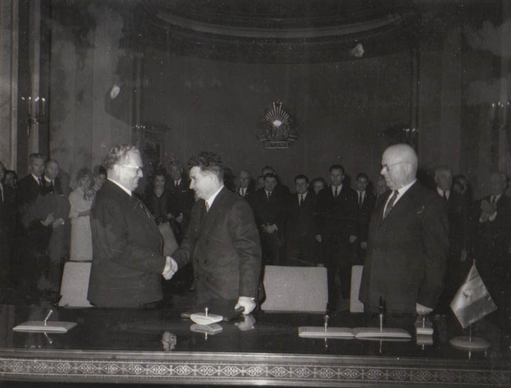 Aspect de la semnarea Comunicatului comun cu privire la vizita oficială în ţara noastră a preşedintelui Republicii Socialiste Federative Iugoslavia – Iosip Broz Tito