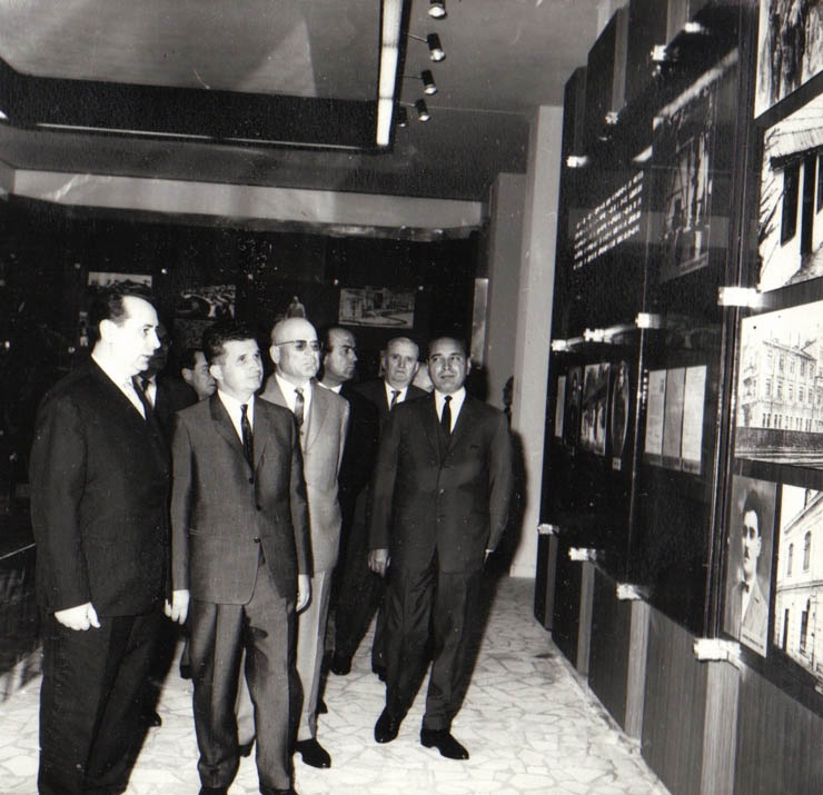 Aspect de la inaugurarea Muzeului de Istorie a Partidului Comunist, a Mişcării Revoluţionare şi Democratice din România