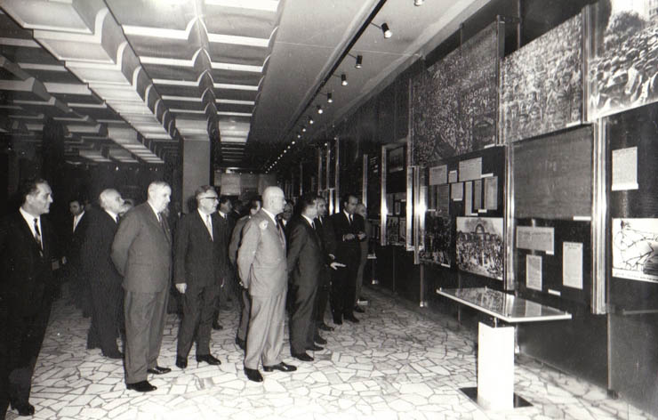 Membri ai conducerii de partid şi de stat la inaugurarea Muzeului de Istorie a Partidului Comunist, a Mişcării Revoluţionare şi Democratice din România