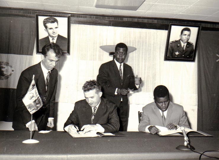 Vizita delegaţiei R.S.R. condusă de preşedintele Nicolae Ceauşescu în Republica Populară Congo. Semnarea Declaraţiei comune româno-congoleze. (18-21  martie 1972).