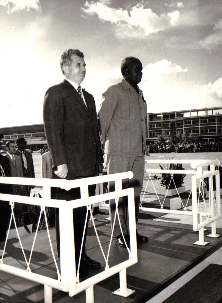 Vizita preşedintelui Nicolae Ceauşescu în Republica Zambia – primirea pe aeroportul din Lusaka.(27-30  martie 1972).