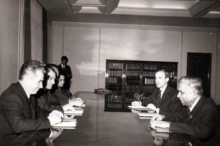 Primirea la C.C. al P.C.R. a delegaţiei Partidului Comunist din Ceilon, condusă de Sa Wickre Masinghe, preşedintele partidului.    (28 aprilie 1972).