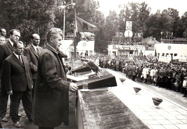 Vizita de lucru a lui Nicolae Ceauşescu în judeţul Vâlcea – hidrocentrala de pe Lotru.     (3 iunie 1972).