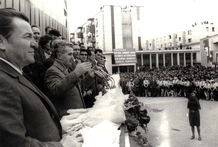 Vizita de lucru a lui Nicolae Ceauşescu la Alba-Iulia. Aspect de la miting.   (14 septembrie 1972).