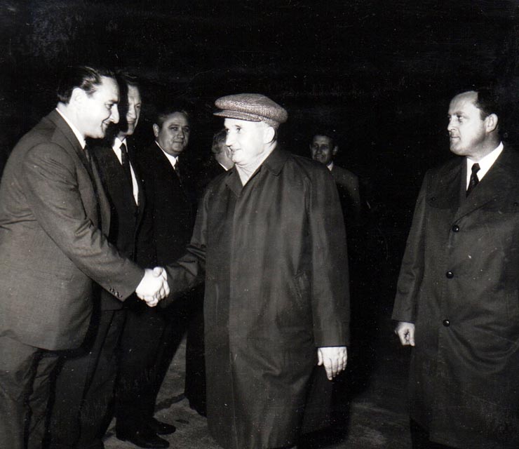 Vizita de lucru a lui Nicolae Ceauşescu în jud. Sibiu. Sosirea la Sibiu.       (15 noiembrie 1972).