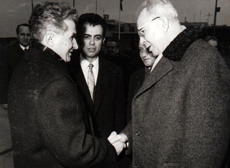 Aspecte din timpul vizitei oficiale de prietenie a preşedintelui Consiliului de Stat al României, Nicolae Ceauşescu în Cehoslovacia.    (6-7 martie 1973).