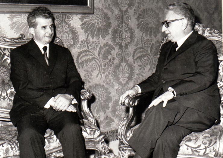 Aspecte din timpul vizitei oficiale de prietenie în Italia a preşedintelui Consiliului de Stat al României, Nicolae Ceauşescu.       (aprilie 1973).