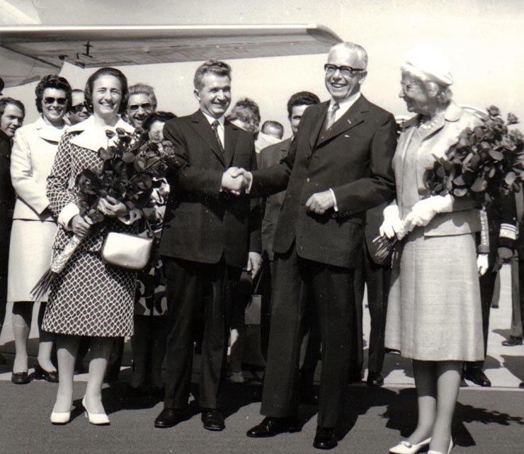 Aspecte din timpul vizitei oficiale de prietenie în Republica Federală Germană a preşedintelui Consiliului de Stat al României, Nicolae Ceauşescu.     (iunie 1973).