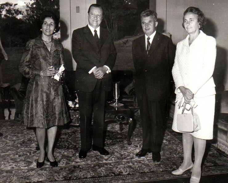Aspecte din timpul vizitei oficiale de prietenie a preşedintelui Consiliului de Stat al României, Nicolae Ceauşescu şi a Elenei Ceauşescu în Venezuela.    (septembrie 1973).
