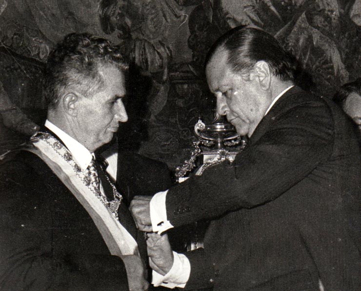 Aspecte din timpul vizitei oficiale de prietenie a preşedintelui Consiliului de Stat al României, Nicolae Ceauşescu şi a Elenei Ceauşescu în Venezuela.    (septembrie 1973).