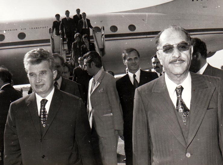 Aspecte din timpul vizitei oficiale de prietenie a preşedintelui Consiliului de Stat al R.S.R., Nicolae Ceauşescu, în Irak.        (20-21.II.1974).