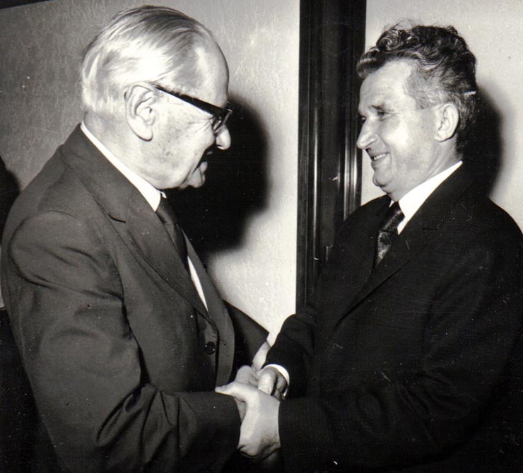Vizita preşedintelui Consiliului de Stat al R.S.R., în Republica Argentina. Primirea lui Rudolfo Ghioli, secretarul Partidului Comunist din Argentina. (7 martie 1974).