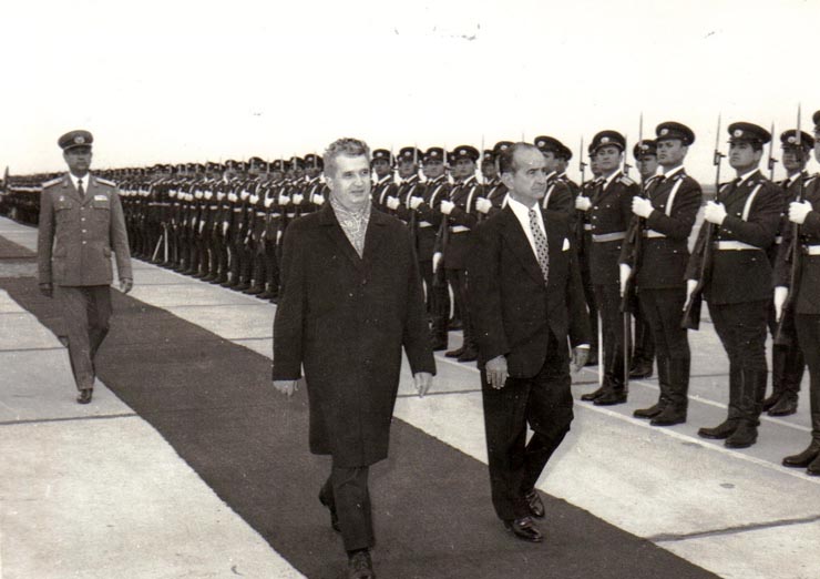 Aspecte din timpul vizitei oficiale de prietenie întreprinse în România de preşedintele Republicii Costa Rica, José Figueres Peerer.        (aprilie 1974).