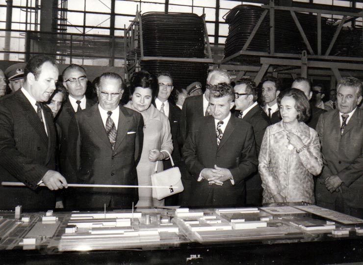 Aspecte din timpul vizitei oficiale de prietenie a preşedintelui R.P.F. Iugoslavia, Tito şi a soţiei sale, Iovanca Broz, în R.S.România.      (8-10 iulie 1974).