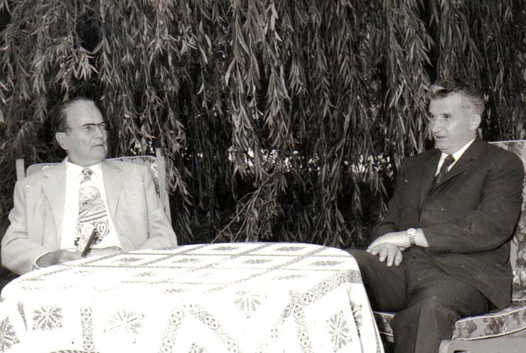 Aspecte din timpul vizitei oficiale de prietenie a preşedintelui R.P.F. Iugoslavia, Tito şi a soţiei sale, Iovanca Broz, în R.S.România.      (8-10 iulie 1974).