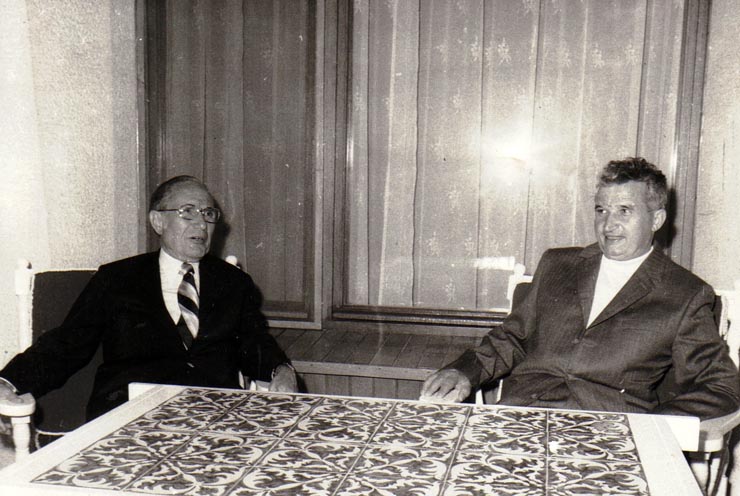 Primirea lui Philip Klutznuk, om de afaceri american.(16 iulie 1974).