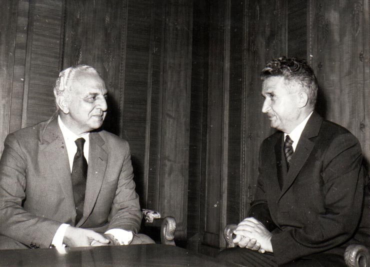 Vizita protocolară a şefului delegaţiei egiptene participante la festivităţile prilejuite de aniversarea a 30 de ani de la eliberarea României de sub dominaţia hitleristă.(21 august 1974).