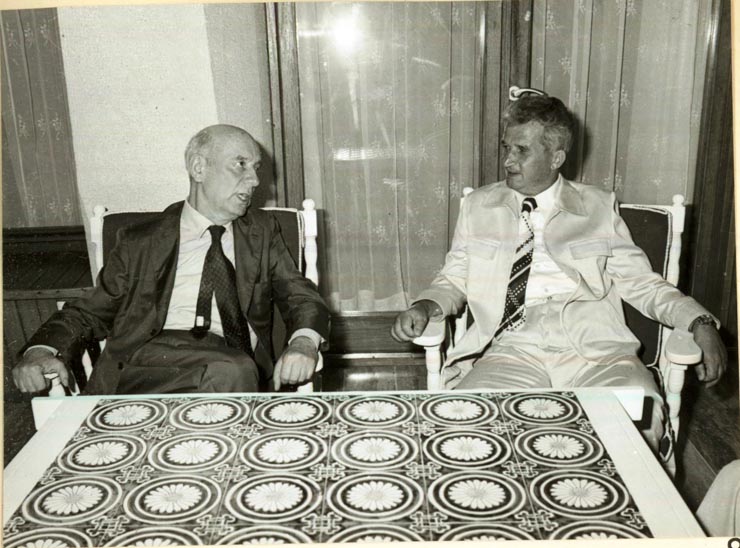 Nicolae Ceauşescu a primit, în staţiunea Neptun, pe Giancarlo Pajetta, membru al Direcţiunii şi Secretariatului P.C. Italian.(13.VIII.1977)