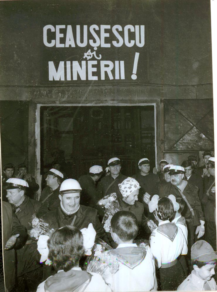 Vizita de lucru a lui Nicolae Ceauşescu în judeţul Hunedoara. La Lupeni.(9-10.XI.1977)