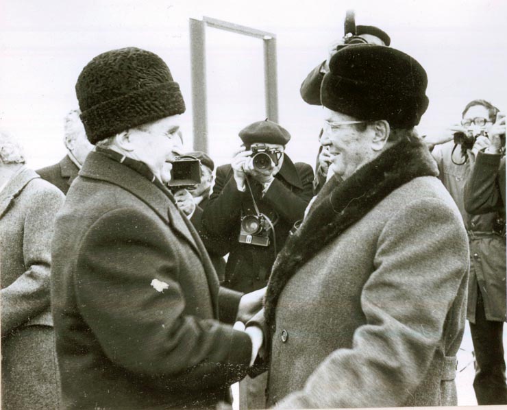 Aspect de la întâlnirea lui Nicolae Ceauşescu cu Iosip Broz Tito, care face o vizită de prietenie în ţara noastră, la Drobeta Turnu-Severin.(3.XII.1977)