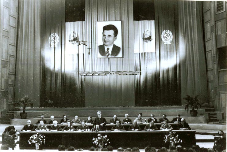 În prezenţa conducătorilor de partid şi de stat, în zilele de 1-3 februarie 1978, s-au desfăşurat lucrările Consfătuirii de lucru cu prim-secretarii şi secretarii cu probleme agricole ai comitetelor judeţene de partid. Aspect de la prezidiul Consfătuirii.(1-3.II.1978