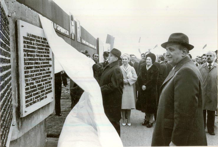 Nicopole. În prezenţa lui Nicolae Ceauşescu şi Todor Jivkov a avut loc, la 5 aprilie 1978, inaugurarea lucrărilor Complexului hidroenergetic Nicopole – Turnu Măgurele.(5.IV.1978)