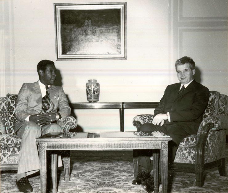 Primirea de către Nicolae Ceauşescu a lui Nguema Esono Nchama, vicepreşedintele Republicii Guineea Ecuatorială, ministru al relaţiilor externe şi de prietenie cu alte popoare care, în fruntea unei delegaţii, face o vizită oficială în ţara noastră la invitaţia guvernului român.(10.IV.1978)