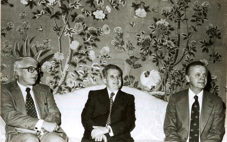 Vizita în S.U.A. La reşedinţa ce i-a fost rezervată la Blair House, Nicolae Ceauşescu l-a primit pe ministrul agriculturii, Robert Bergland. A participat ambasadorul României la Washington, Nicolae M. Nicolae.(12-17.IV.1978)