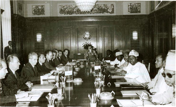 Vizita oficială în România a unei delegaţii nigeriene, condusă de şeful Guvernului militar federal, comandant suprem al Forţelor armate ale R.F. Nigeria, generalul-locotenent Olusegun Obasanjo.În timpul convorbirilor oficiale.(5-7.VI.1978)
