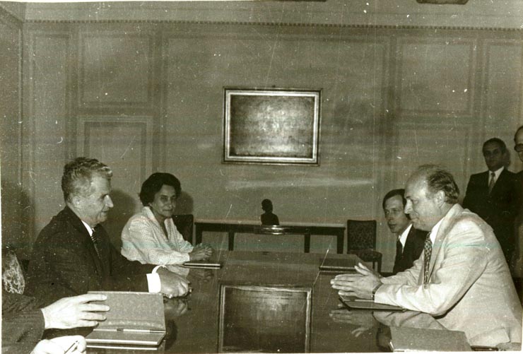 Nicolae Ceauşescu, secretar general al P.C.R., a primit delegaţia Partidului de Stânga, comuniştii din Suedia, condusă de Lars Werner, preşedintele partidului, care efectuează o vizită de prietenie în ţara noastră. La primire au participat: Virgil Cazacu, Vasile Muşat – secretari ai C.C. al P.C.R. şi Ghizela Vass – membru al C.C. al P.C.R.(22.VI.1978)