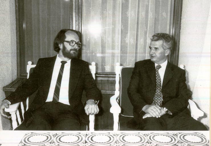 Nicolae Ceauşescu, secretar general al P.C.R., s-a întâlnit, în staţiunea Neptun, cu Berge Furre, preşedintele Partidului Socialist de stânga din Norvegia, aflat la odihnă în ţara noastră, la invitaţia C.C. al P.C.R.(18.VII.1978)