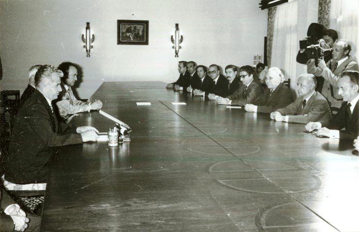 Preşedintele Nicolae Ceauşescu a primit, în staţiunea Neptun, delegaţia parlamentară spaniolă, condusă de Antonio Hernandez Gil, preşedintele Cortesurilor, care face o vizită în ţara noastră la invitaţia M.A.N. La primire au participat: Emil Bobu, Nicolae Giosan, Ioan Pop, D.Popa, Ştefan Andrei.(28.VII.1978)