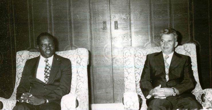 Primirea în staţiunea Neptun de către preşedintele Nicolae Ceauşescu a ministrului afacerilor externe şi cooperării din R.P. Benin, Michael Alladaye, care face o vizită în ţara noastră. Au participat: Ştefan Andrei, Constantin Niţă – min. secret. de stat la M.C.E. şi Octavian Cărare – ambasadorul României în R.P. Benin.(2.VIII.1978)