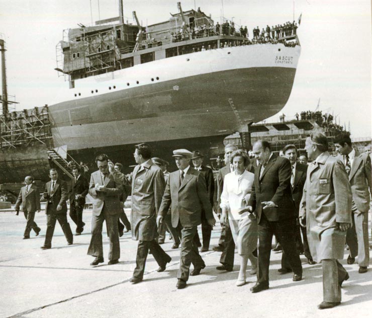 Vizita de lucru a preşedintelui Nicolae Ceauşescu, a altor conducători de partid şi de stat în judeţul Brăila. În timpul vizitei, la şantierul naval.(7.IX.1978)