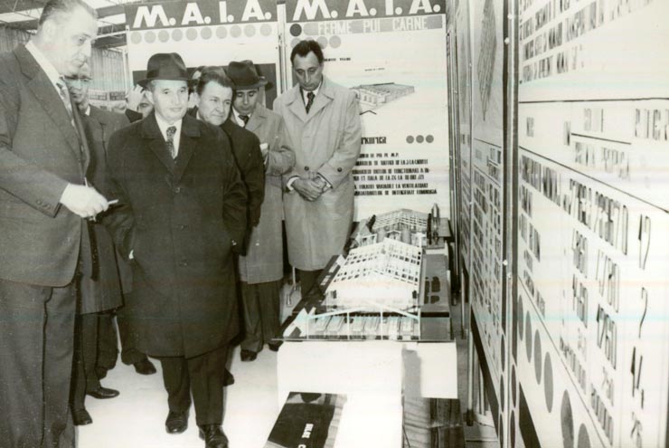 Conducători de partid şi de stat în vizită la expoziţia organizată pe platforma industrială Militari din Capitală.(13.X.1978)