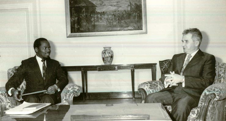 Nicolae Ceauşescu, secretar general al P.C.R., preşedintele R.S.R., a primit pe Joaquim Alberto Chissano, ministrul afacerilor externe al Republicii Populare Mozambic, secretar al C.C. al FRELIMO. La primire a luat parte Ştefan Andrei, ministrul afacerilor externe.(6.XI.1978)