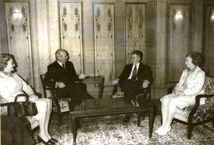 La invitaţia preşedintelui Nicolae Ceauşescu şi a Elenei Ceauşescu, dr. Rudolf Kirchschläger, preşedintele federal al Republicii Austria, împreună cu doamna Herma Kirchschläger au făcut o vizită de stat în România, în perioada 8-11.XI.1978. Încheierea convorbirilor oficiale dintre cei doi preşedinţi, la care au fost prezente Elena Ceauşescu şi Herma Kirchschläger (11.XI.)(8-11.XI.1978)