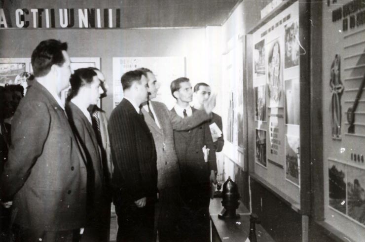 În prezenţa lui Dej s-a deschis la 25.09.1946 la sala „Dalles” expoziţia „Refacerea şi dezvoltarea căilor ferate”. Sunt prezenţi: S. Zeiger, ş.a. (25.09.1946).