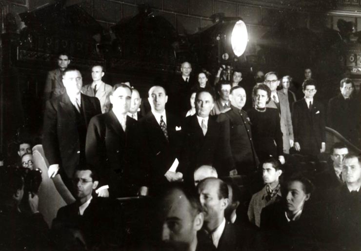 Aspecte de la festivitatea organizată la Ateneu la 19.10.1946 cu prilejul sărbătoririi zilei prieteniei româno-sovietice. Participă: Gh. Gheorghiu–Dej, Gh. Tătărăscu, P. Groza, I.G. Maurer, C.I.Parhon, Lothar Rădăceanu , Th. Georgescu, reprezentanţi diplomatici şi militari ai U.R.S.S., ş.a. (19.10.1946).