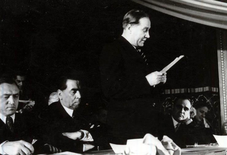 Aspecte de la festivitatea organizată la Ateneu la 19.10.1946 cu prilejul sărbătoririi zilei prieteniei româno-sovietice. Participă: Dej, Gh. Tătărăscu, P. Groza, I.G. Maurer, C.I.Parhon, reprezentanţi diplomatici şi militari ai U.R.S.S., ş.a. (19.10.1946).