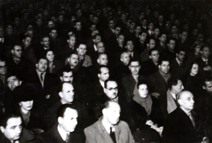 Aspect de la marea întrunire B.P.D. a inginerilor şi tehnicienilor din sala cinematografului „Aro”. (9.11.1946).