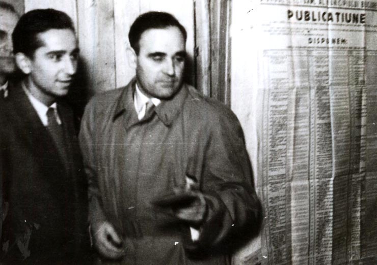 Gh. Gheorghiu–Dej dându-şi votul pentru victoria în alegeri a B.P.D. (19.11.1946).