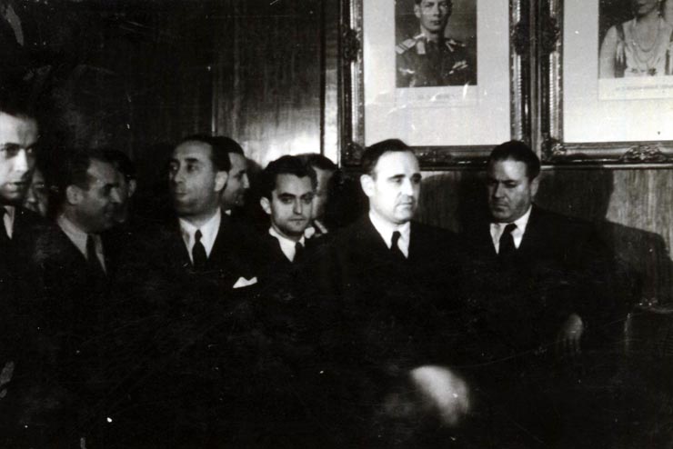 Solemnitate cu prilejul instalării lui Gh. Gheorghiu–Dej în postul de ministru al Economiei Naţionale. Sunt prezenţi: I.G. Maurer, ş.a. (2.12.1946).