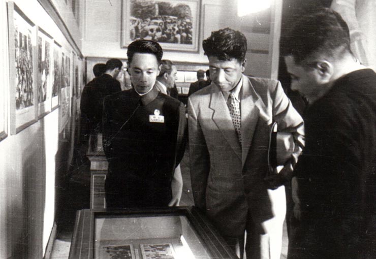 Aspecte de la deschiderea Expoziţiei permanente „I. V. Stalin” din Bucureşti, parcul Stalin (22 august 1950)