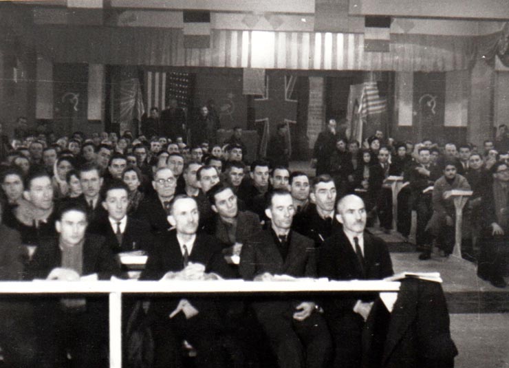 Aspect din timpul lucrărilor Congresului Uniunii Sindicale C.F.R. (Sala Mare a Clubului de pe stadionul Giuleşti).(20 ianuarie 1945)