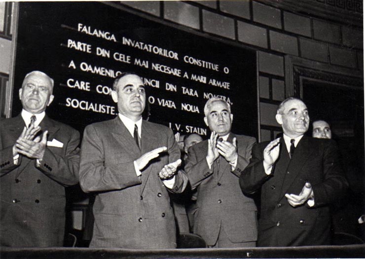 Gh. Gheorghiu-Dej, P. Groza, S.I. Kavtaradze, V. Luca, Gh. Apostol, ş.a., în lojă la primul Congres al învăţătorilor din R.P.R. ţinut în Aula Ateneului R.P.R.(10.04.1952).