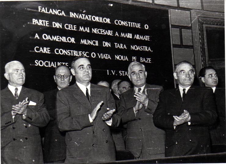 Gh. Gheorghiu-Dej, Kavtaradze, P. Groza, V. Luca, Gh. Apostol, L. Rădăceanu, ş.a., în loje la primul Congres al învăţătorilor din R.P.R. ţinut în Aula Ateneului R.P.R.(10.04.1952).