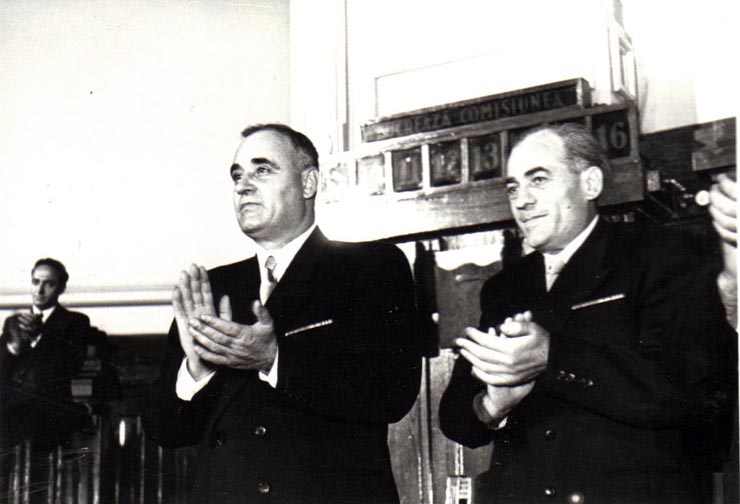 Gh. Gheorghiu-Dej, I. Chişinevschi, ş.a. la cea de-a XIII-a sesiune a M.A.N. în cadrul căreia a fost dezbătut şi votat proiectul noii Constituţii a R.P.R.(22-25.09.1952).